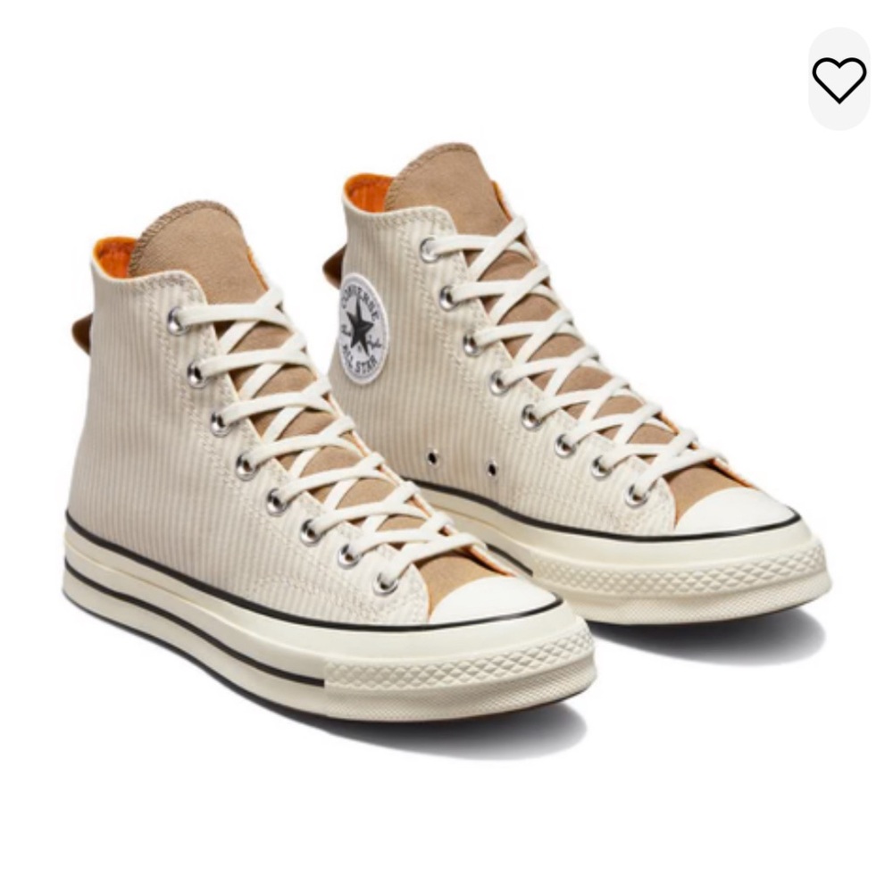 Cream Converse Chuck Taylor All Star Hightop Trainers